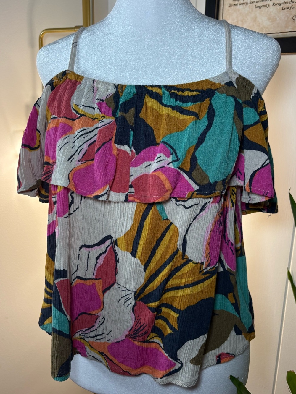 BILLABONG floral top, off shoulders w/straps M